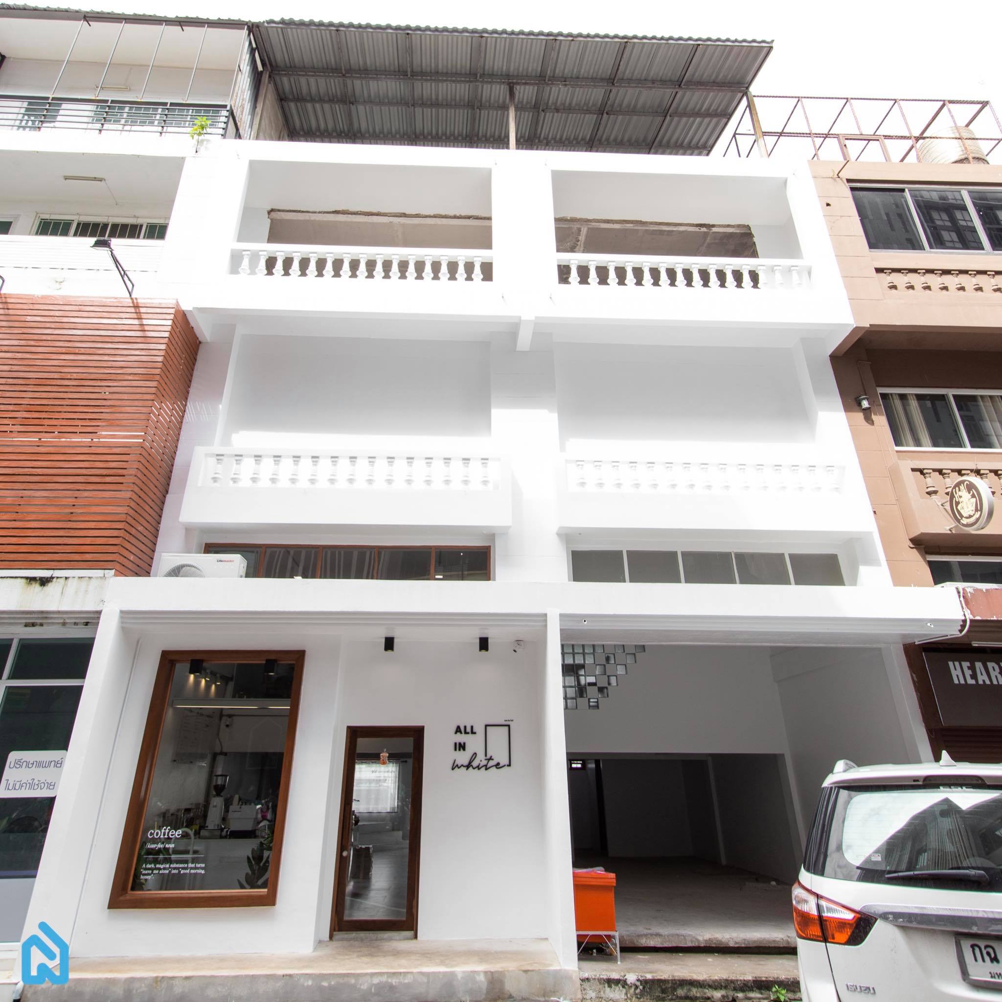 All In White cafe renovate ขอนแก่น