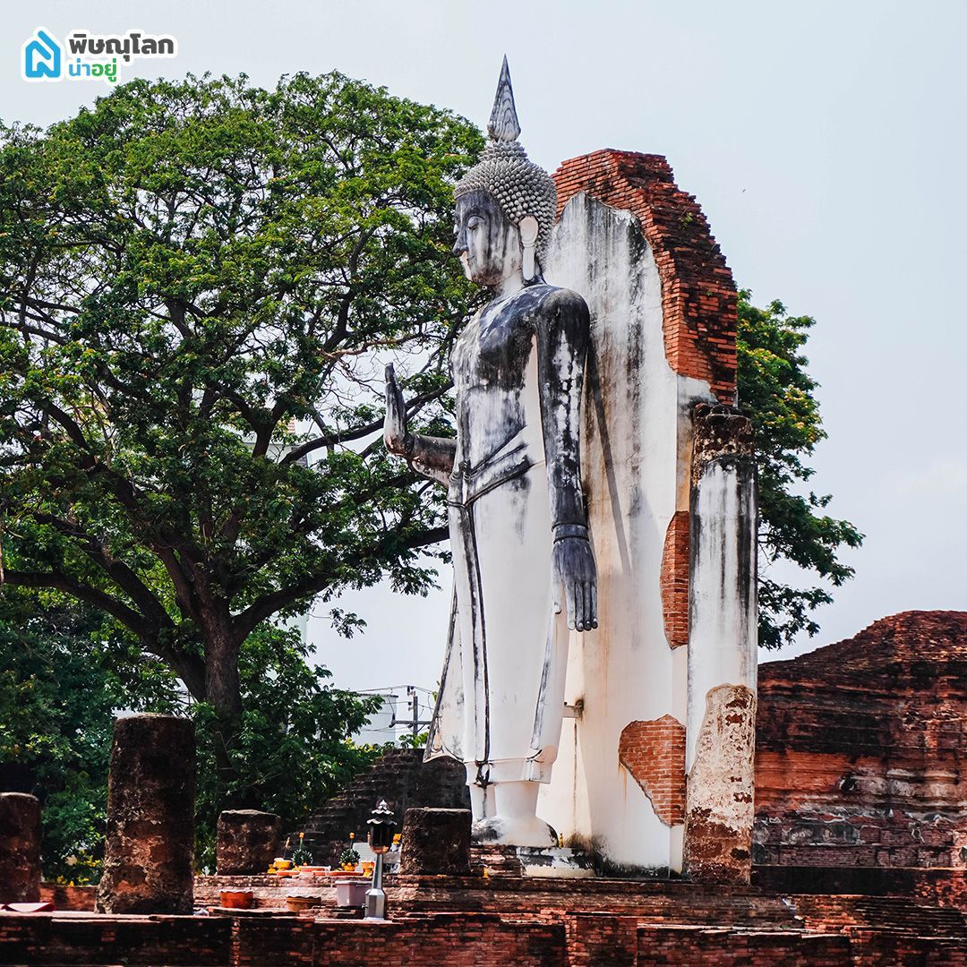 โบราณสถานแนวกำแพงพระราชวังจันทนท์ที่เที่ยวพิษณุโลก
