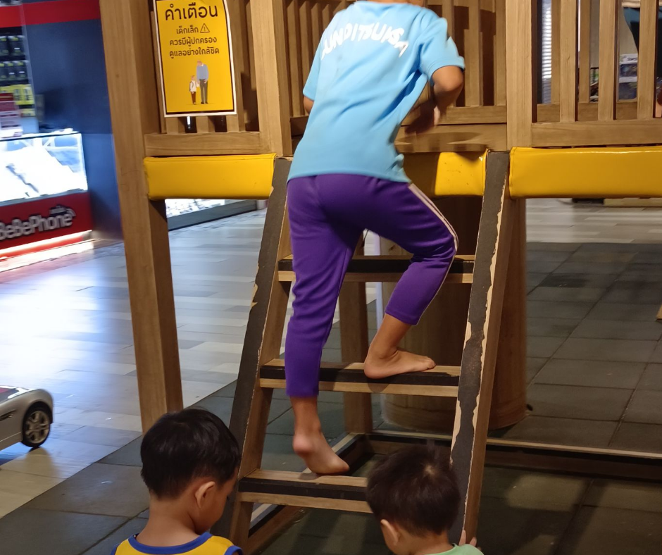 คาเฟ่เด็ก โซนเด็กหน้า DIY เซ็นทรัลเชียงราย